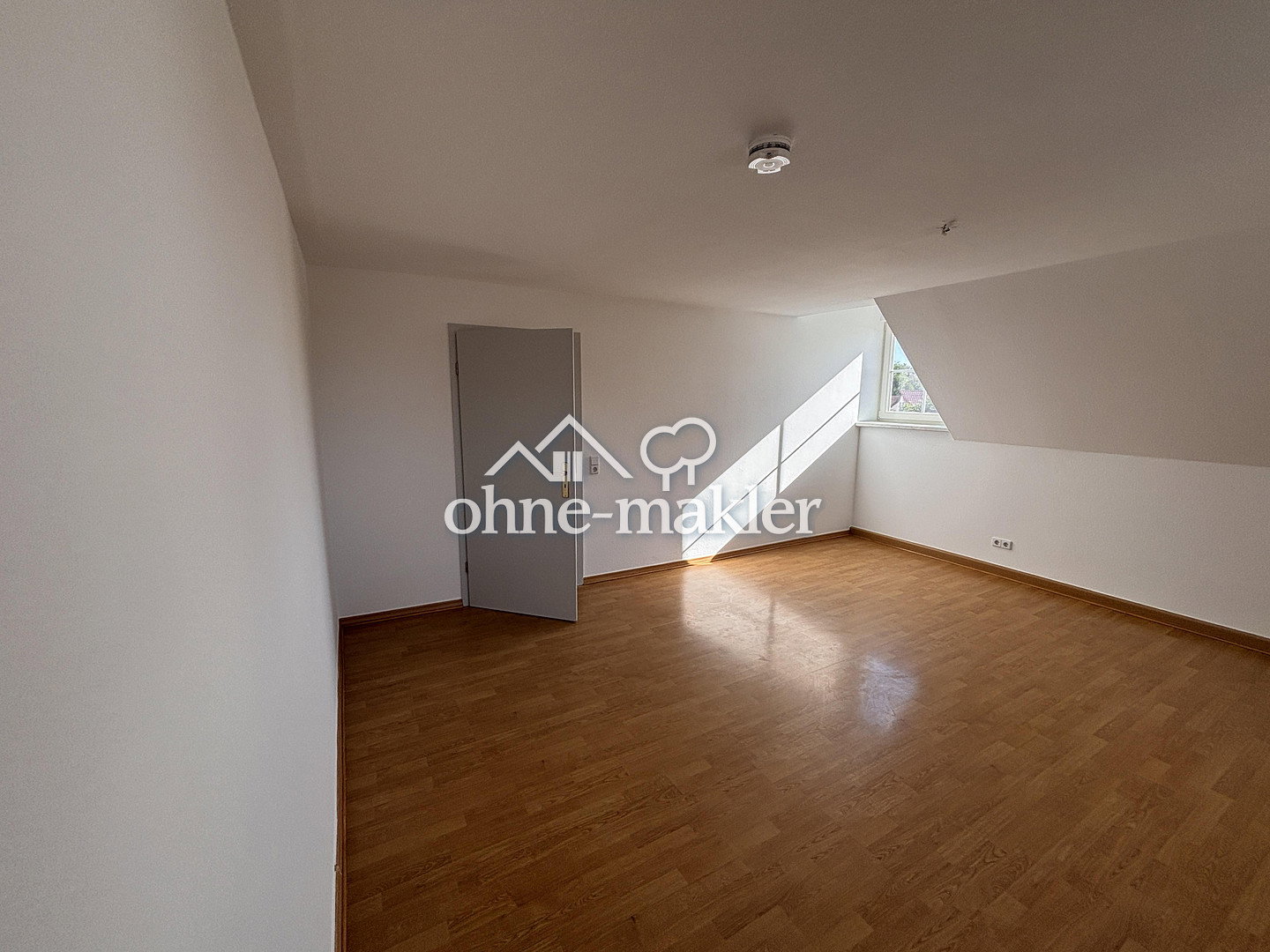 Dachgeschosswohnung in ruhiger Lage, 4575 Neukieritzsch