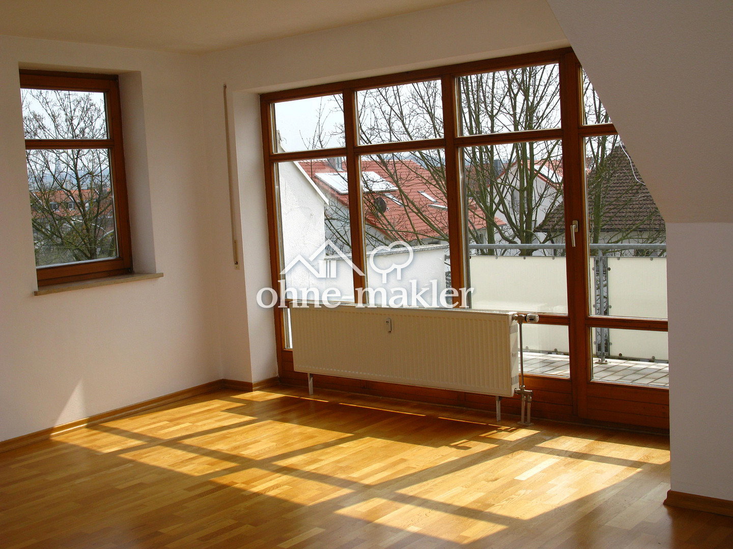 Sonniger Balkon mit Burgblick in LA-West, 84034 Landshut (Münchnerau Nikola West)