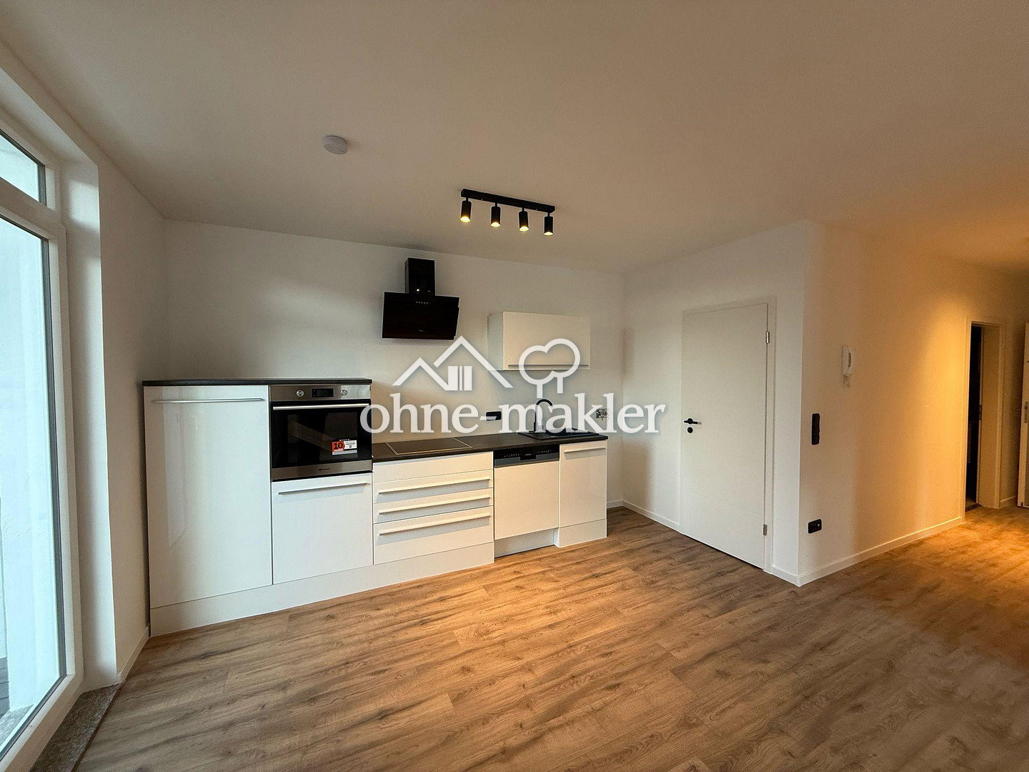 Wunderschöne 3 Zimmer-Wohnung in Hof mit Balkon und Küche, 95028 Hof (Haidt Innenstadt Jägersruh Leimitz)