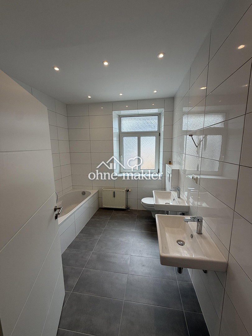 kernsanierte 3-Zimmer Wohnung in Augsburg, 86154 Augsburg (Oberhausen)