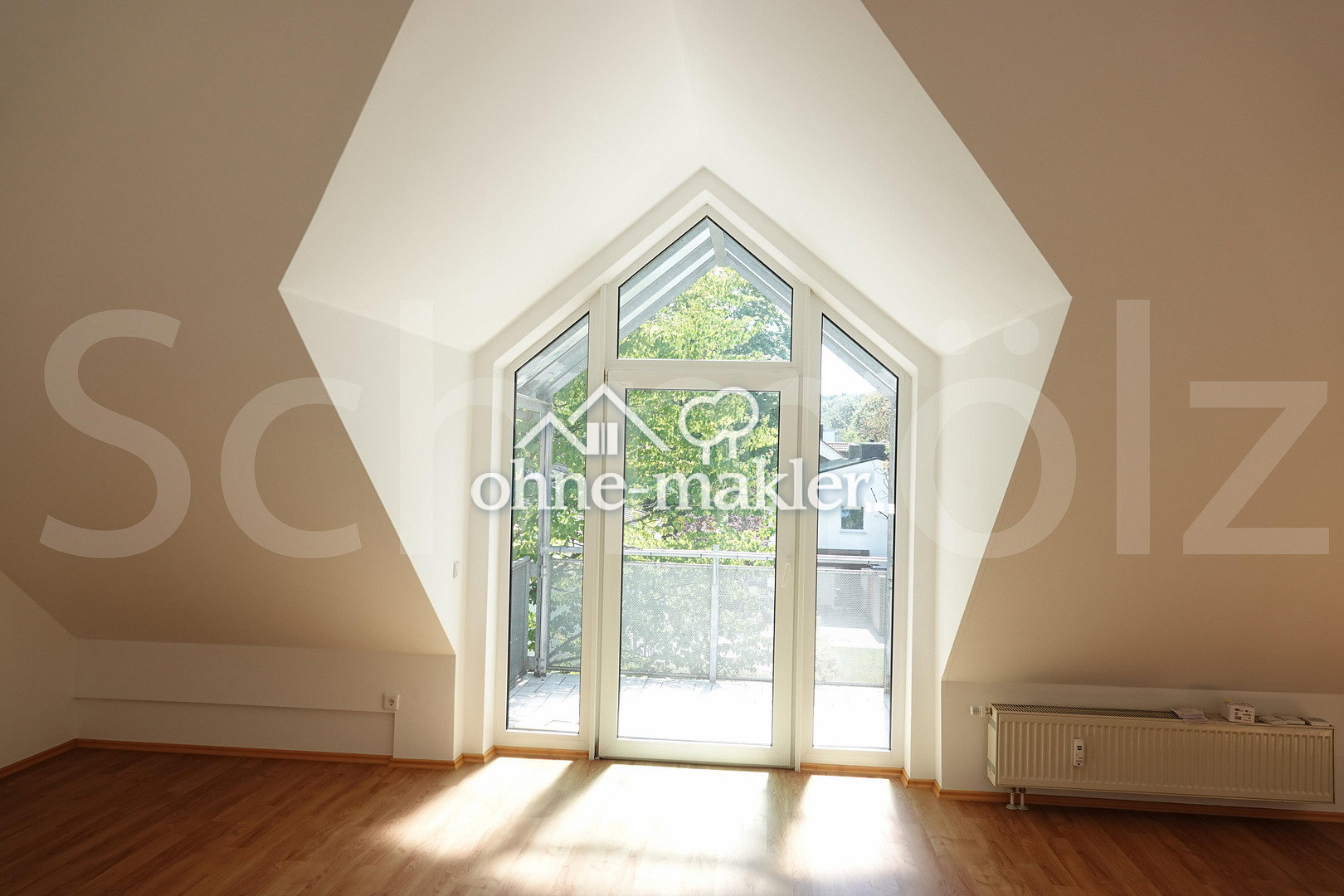 Dachgeschoss-Traum mit Balkon in Fürstenfeldbruck, 82256 Fürstenfeldbruck