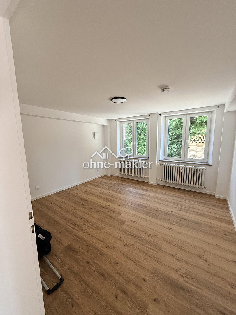 Erstbezug nach Sanierung – Terrasse & zentrale Lage, 84056 Rottenburg a.d. Laaber
