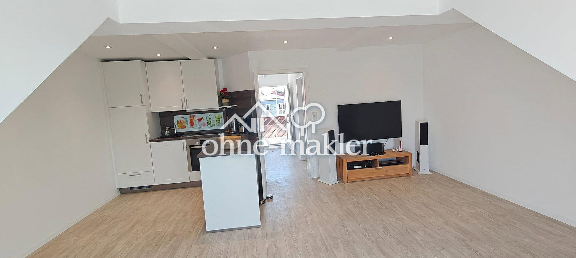 Dachwohnung in Bestlage Erstbezug nach Sanierung, 90762 Fürth (Innenstadt)