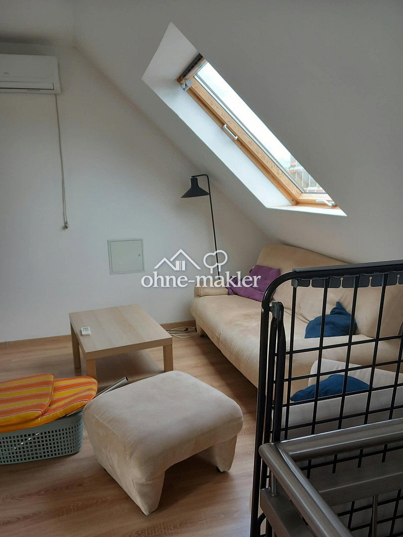Dachgeschosswohnung mit Balkon in Düsseldorf, 40476 Düsseldorf (Derendorf Golzheim Pempelfort)
