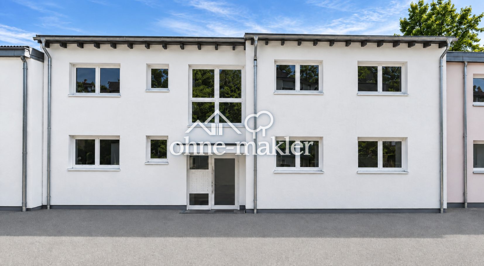 Kernsanierte 2-Zimmer-Wohnung mit großzügiger Terrasse in ruhiger Lage!, 76532 Baden-Baden