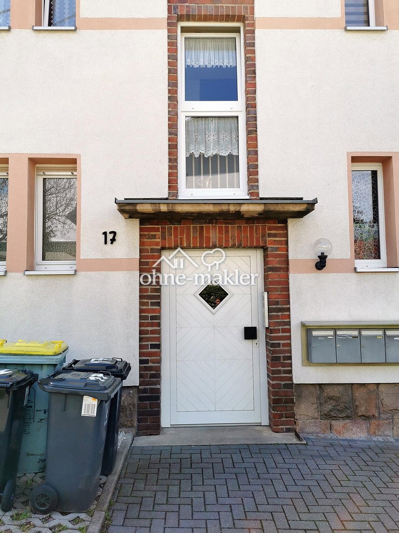 zentrale lage, charmante 2-Zimmer-Wohnung, 9353 Oberlungwitz