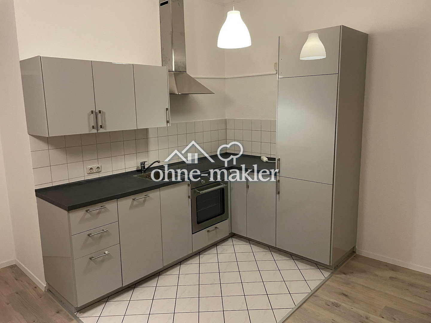 Balkon & Einbauküche in Stadtfeld Ost