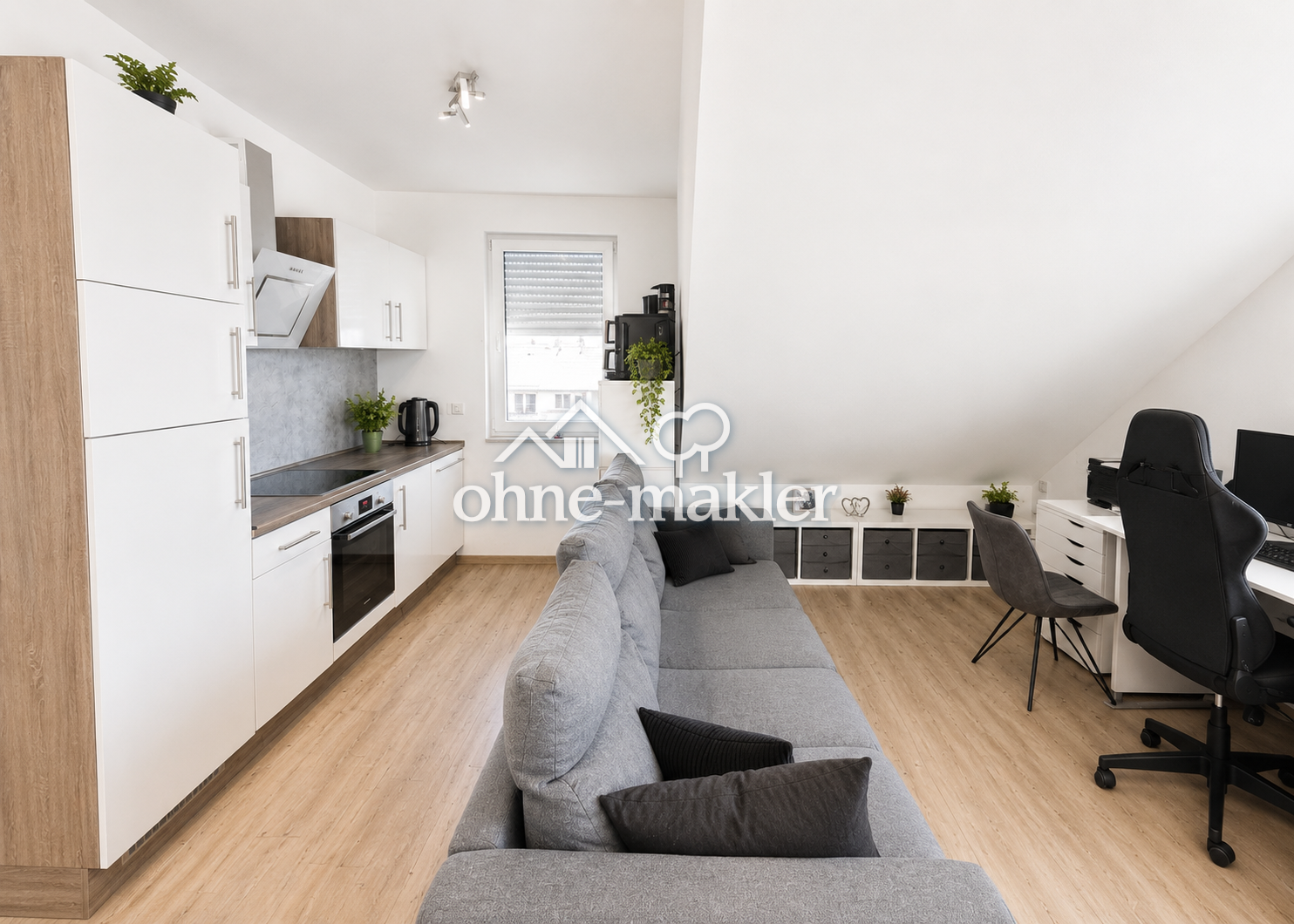 Zentral in Versmold Moderne DG-Wohnung, 33775 Versmold