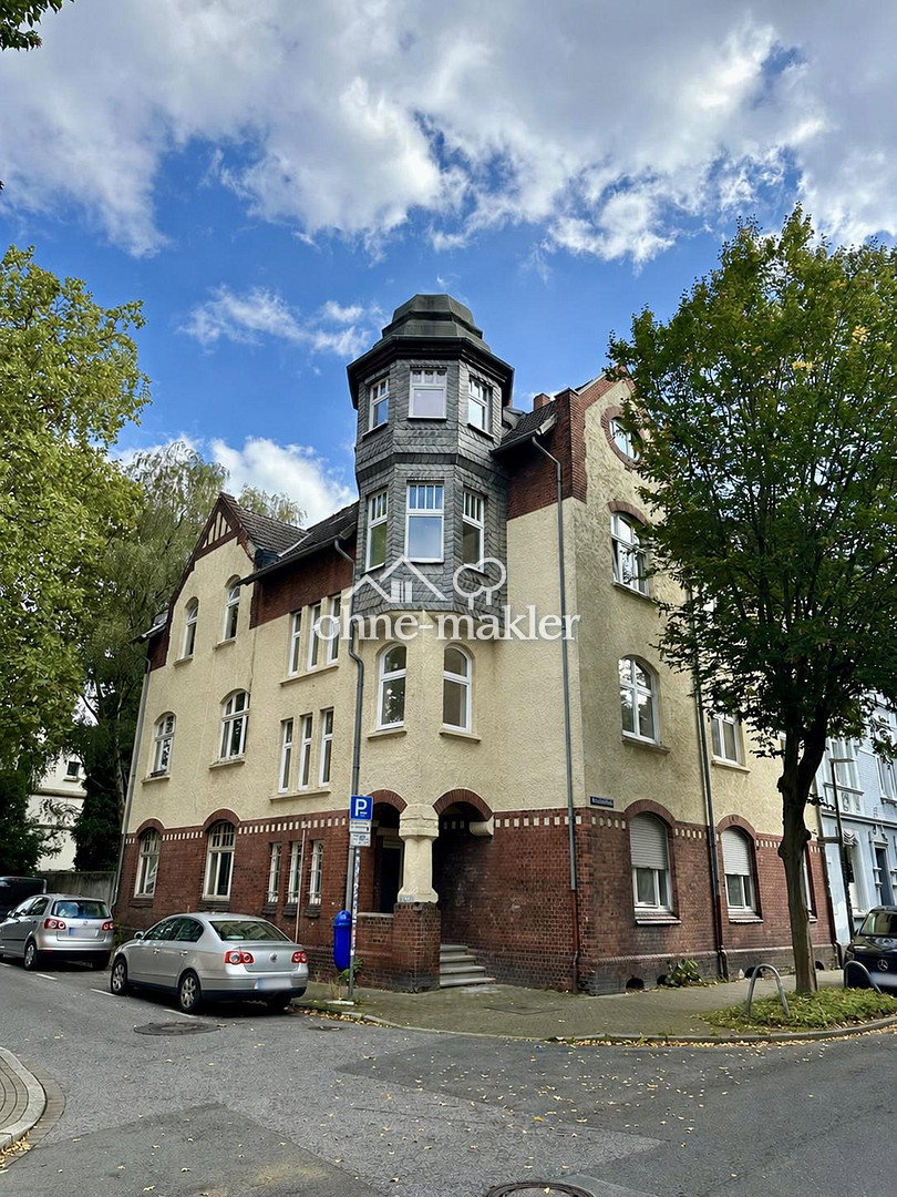 Historische Eleganz & Dachgeschossfläche in Gelsenkirchen, 45886 Gelsenkirchen (Ückendorf)
