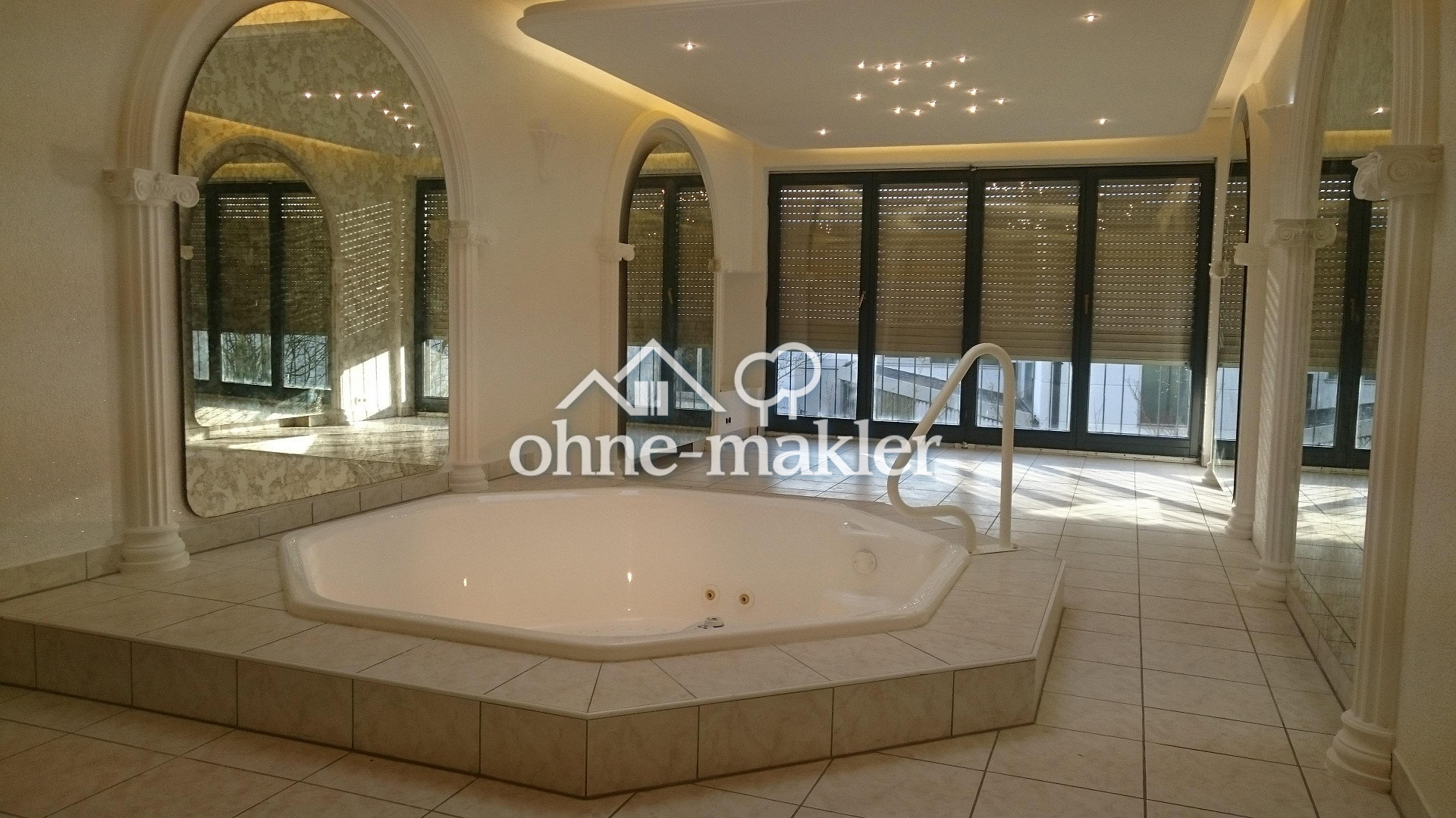 Luxus-Penthouse mit Wellness & Dachterrasse, 97230 Estenfeld