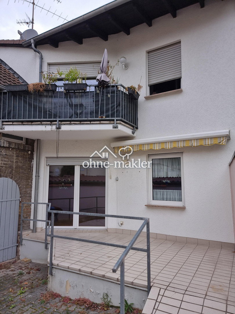 Charmantes Haus mit 2 Wohnungen in Wiesbaden, 55246 Wiesbaden (Mainz-Kostheim)