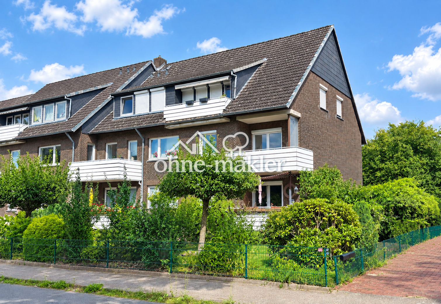 Helle 3-Zimmer Wohnung in Weyhe – Balkon & Garage, 28844 Weyhe