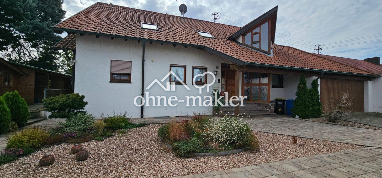 Familienparadies mit Einliegerwohnung in Oedheim, 74229 Oedheim