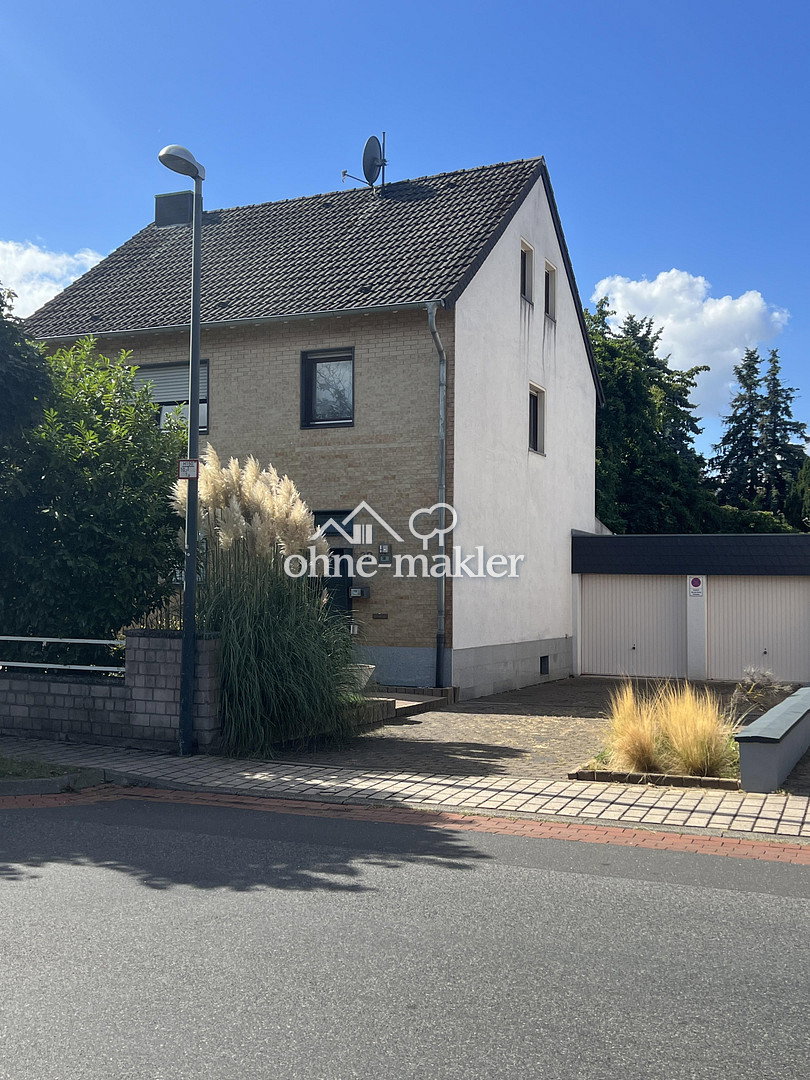 Raumwunder mit XL-Grundstück in Düren, 52353 Düren