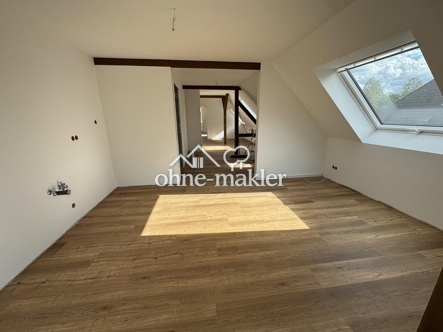 Dachgeschosswohnung in Glauchau – Erstbezug, 8371 Glauchau