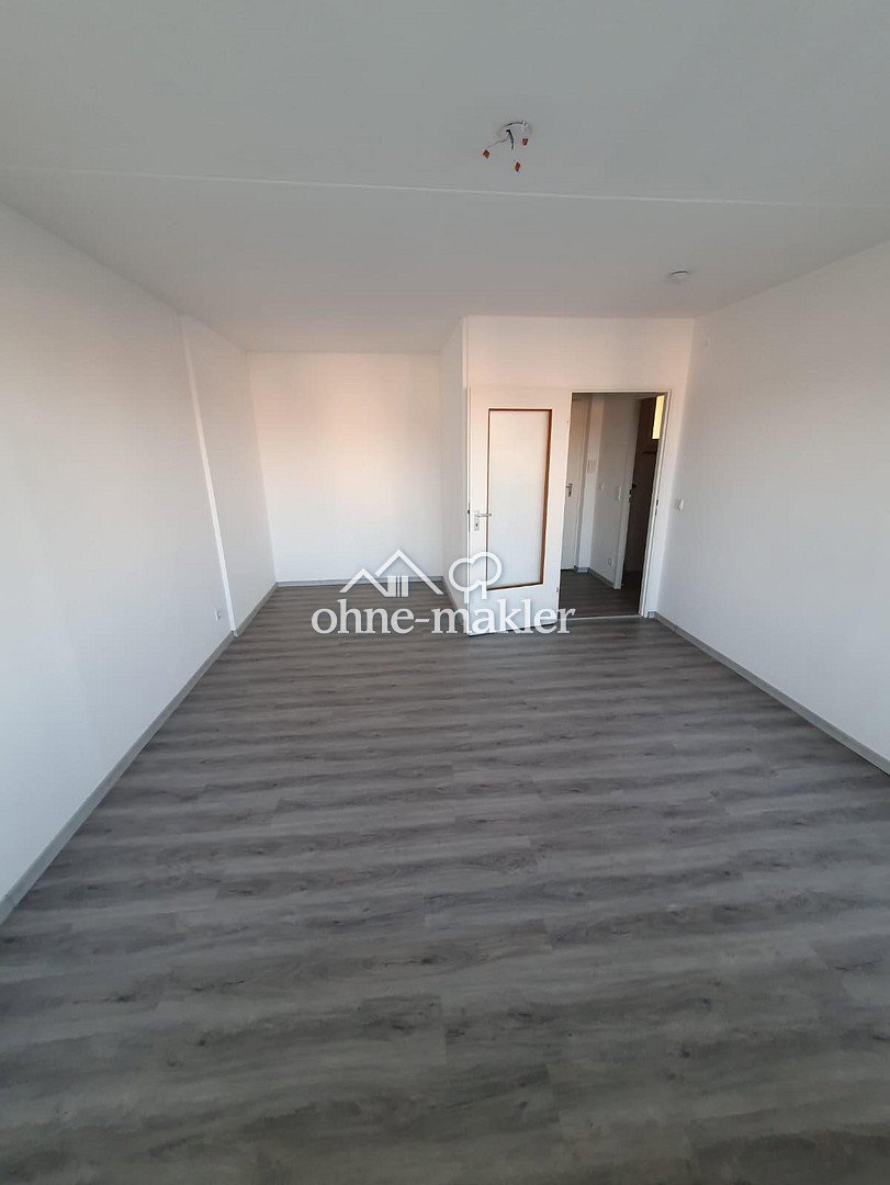 1 Zimmer Wohnung mit Balkon in Erlangen-Büchenbach, 91056 Erlangen
