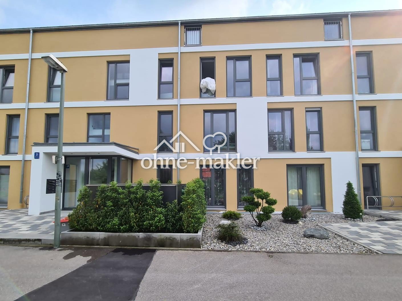 Göggingen Stilvolle Wohnung mit Balkon, 86199 Augsburg (Göggingen)