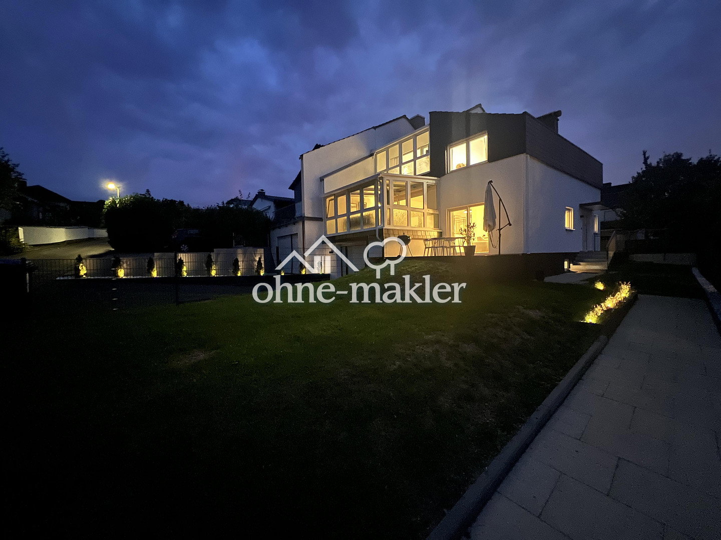Architektenhaus mit Wintergarten – Traumlage, 61267 Neu-Anspach