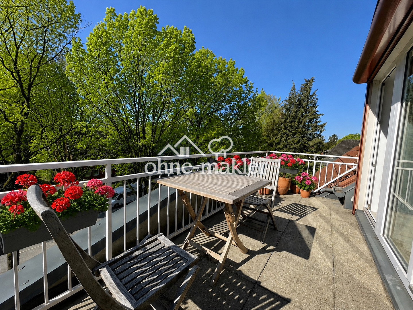 Dachgeschosswohnung mit Balkon in grüner Lage, 22607 Hamburg (Altona Bahrenfeld Groß Flottbek Nienstedten Othmarschen)
