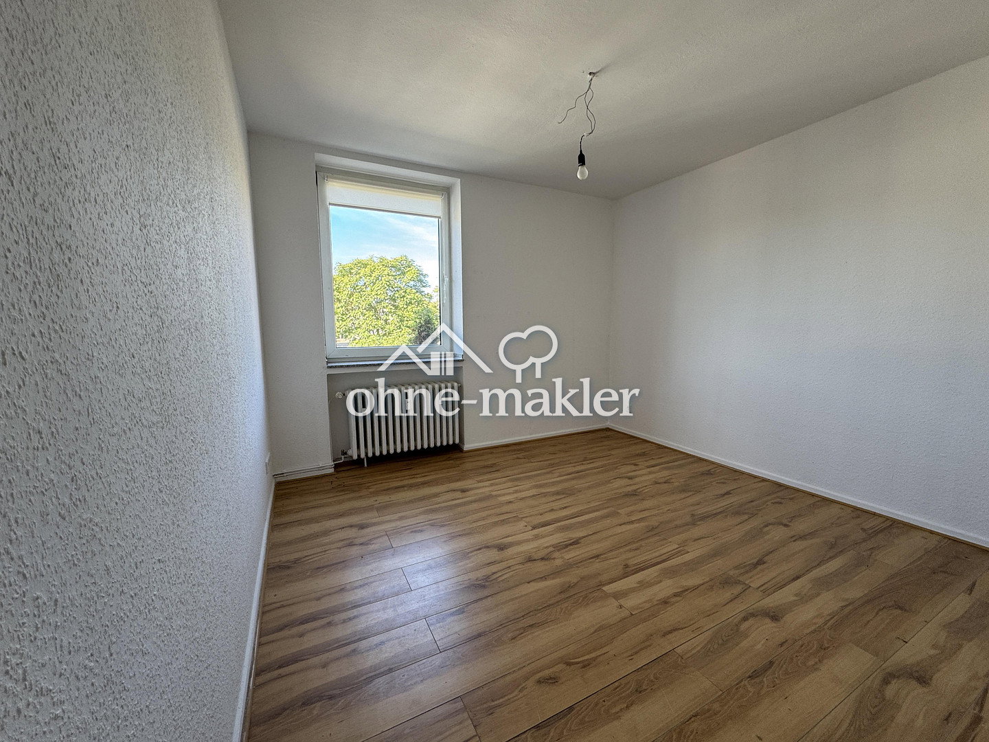 2 Zimmer mit Loggia – zentral in Oberhausen, 46047 Oberhausen