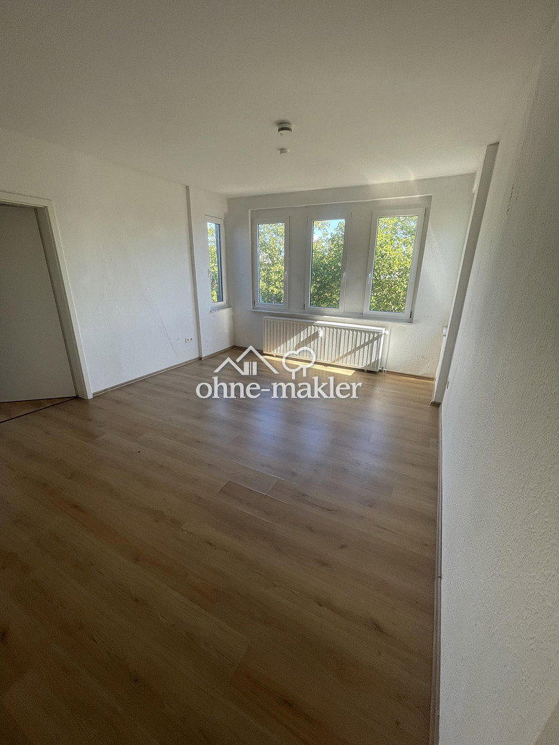 Dachgeschosswohnung mit Charme in Oberhausen, 46145 Oberhausen
