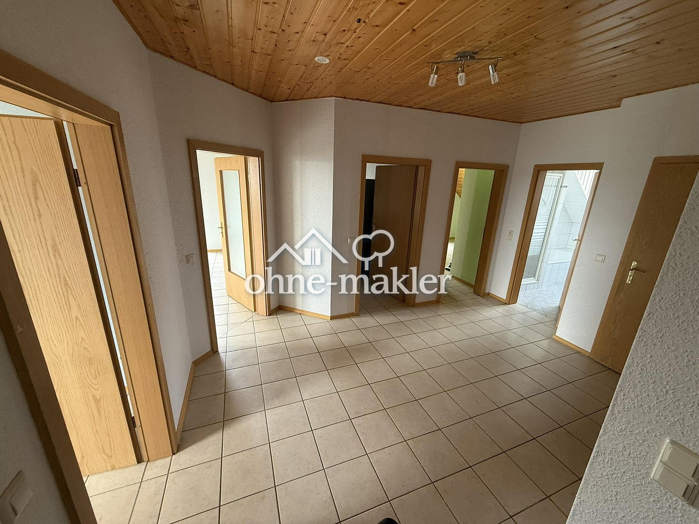 Dach-Maisonette mit Weitblick in Freimersheim, 67482 Freimersheim (Pfalz)