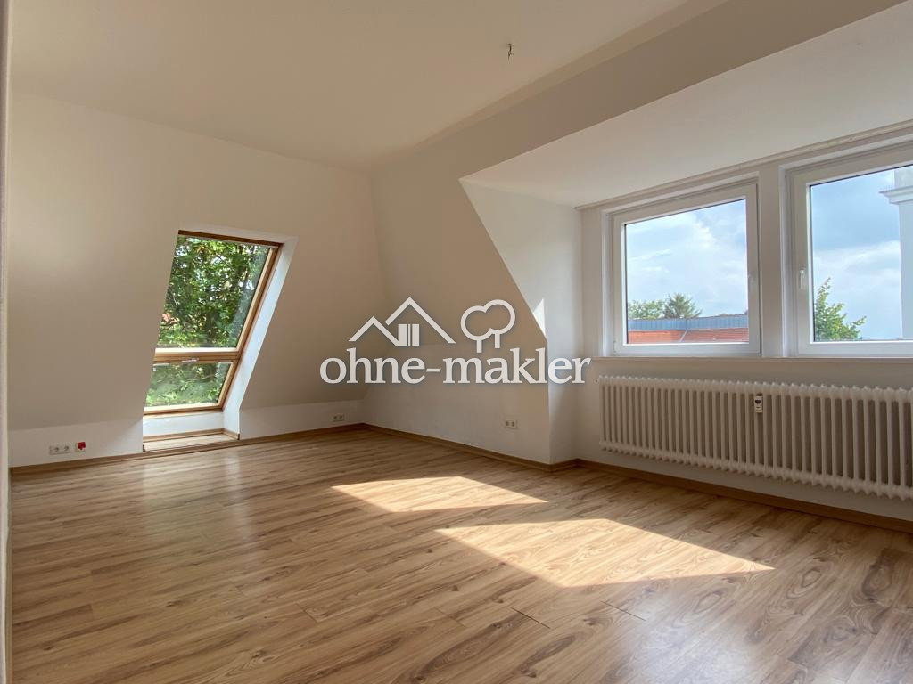 Dachgeschosswohnung in Lehe – Helle 3 Zimmer, 27576 Bremerhaven (Lehe Mitte)