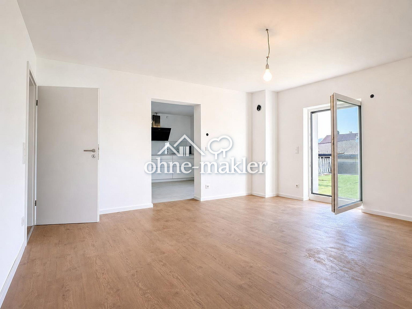 Stadtgrenze Landshut sonnige 5-Zimmer-Wohnung, 84030 Ergolding (Industriegebiet)