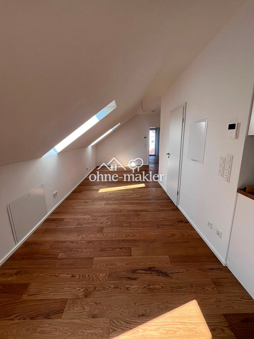 Dachgeschosswohnung mit Flair in Freising, 85356 Freising