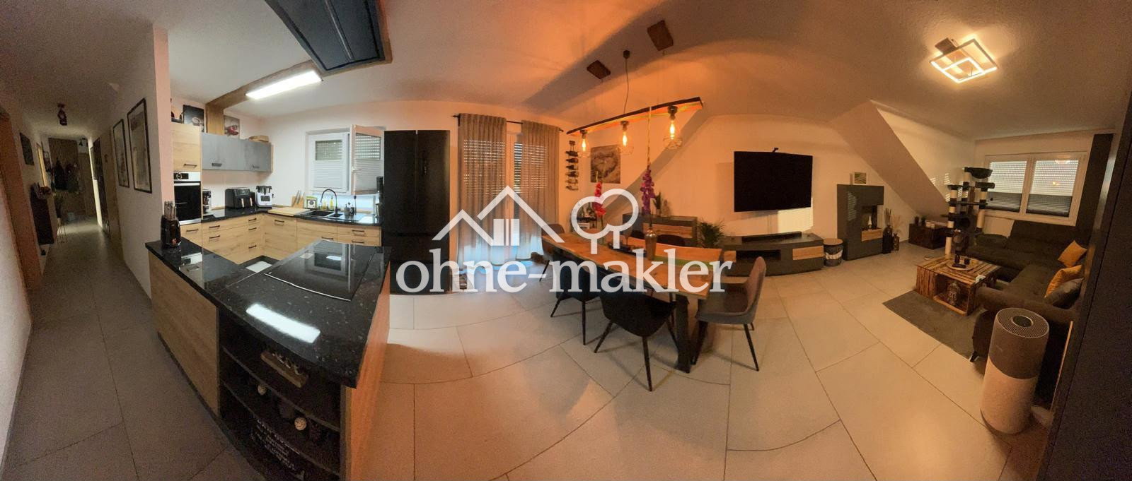 Dachgeschosswohnung mit Balkon in Straubenhardt, 75334 Straubenhardt