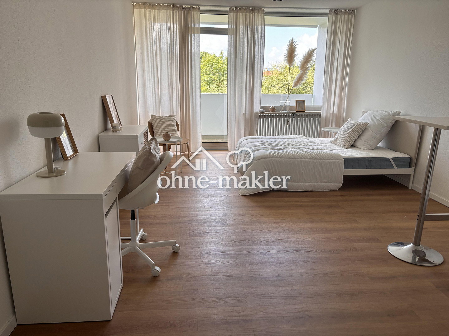 möbliert & mit Balkonblick in Liederbach, 65835 Liederbach am Taunus