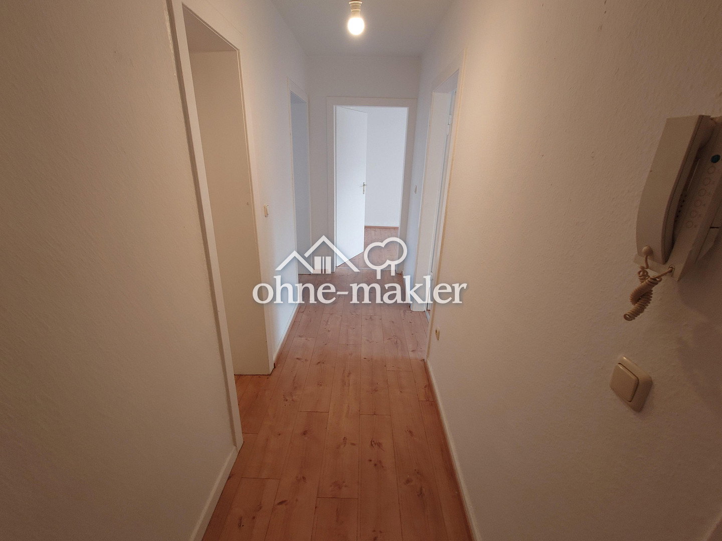 Zentrale Lage, heller Wohnraum in Essen, 45127 Essen