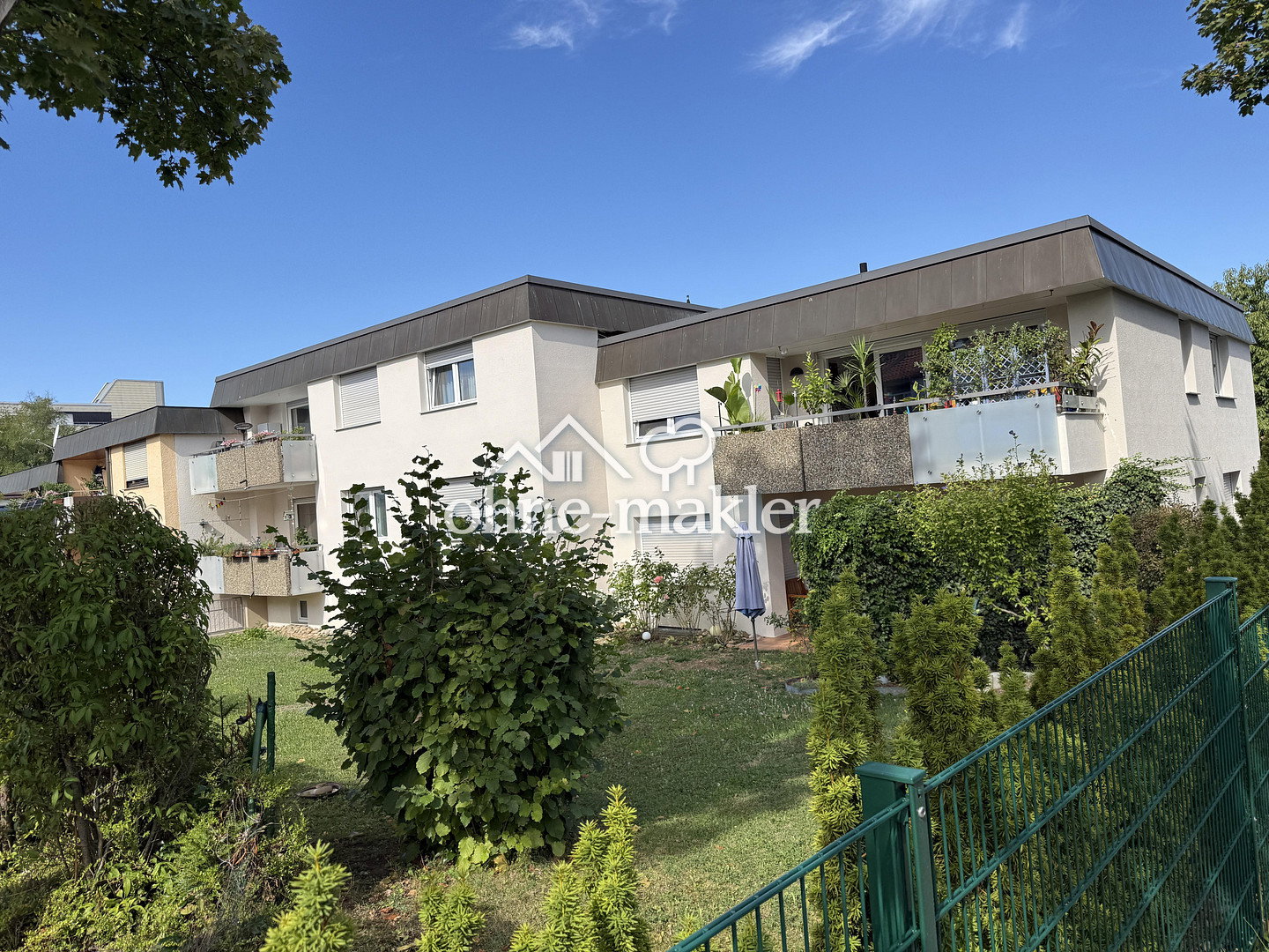 Traum-Haus in Stuttgart – KFW-Saniert & Garagen, 70374 Stuttgart (Bad Cannstatt Sommerrain)