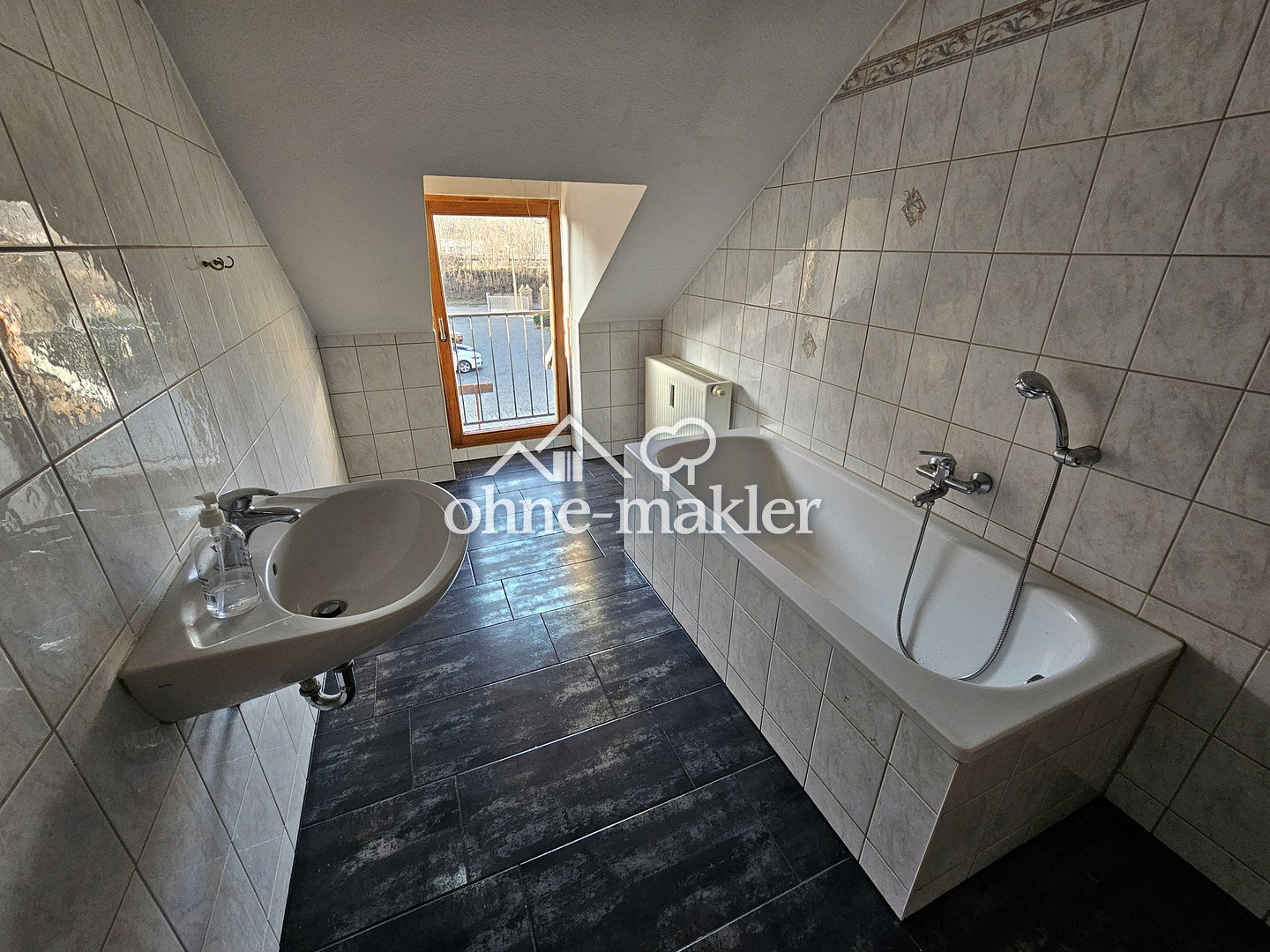 Ruhige 3-Zimmer-Wohnung in Crimmitschau, 8451 Crimmitschau