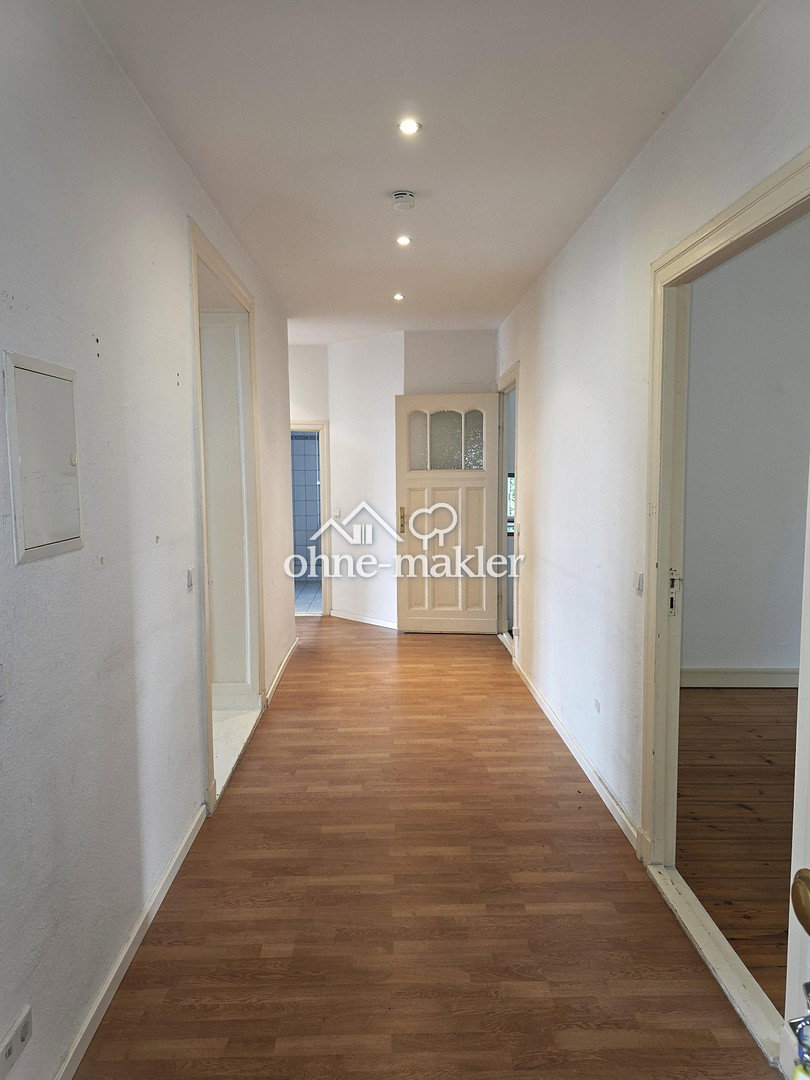 Altbauwohnung mit Erker & Balkonen in Top-Lage, 10318 Berlin (Treptow-Köpenick)