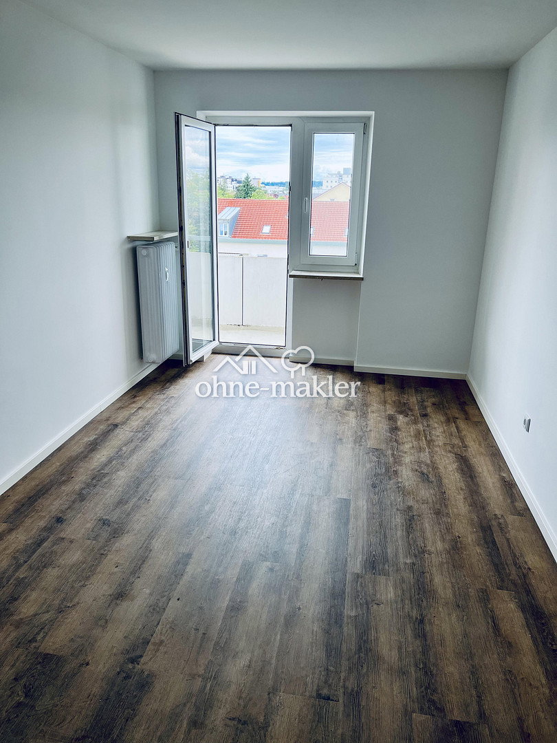 Alpenblick und Raum Traumwohnung in Germering, 82110 Germering