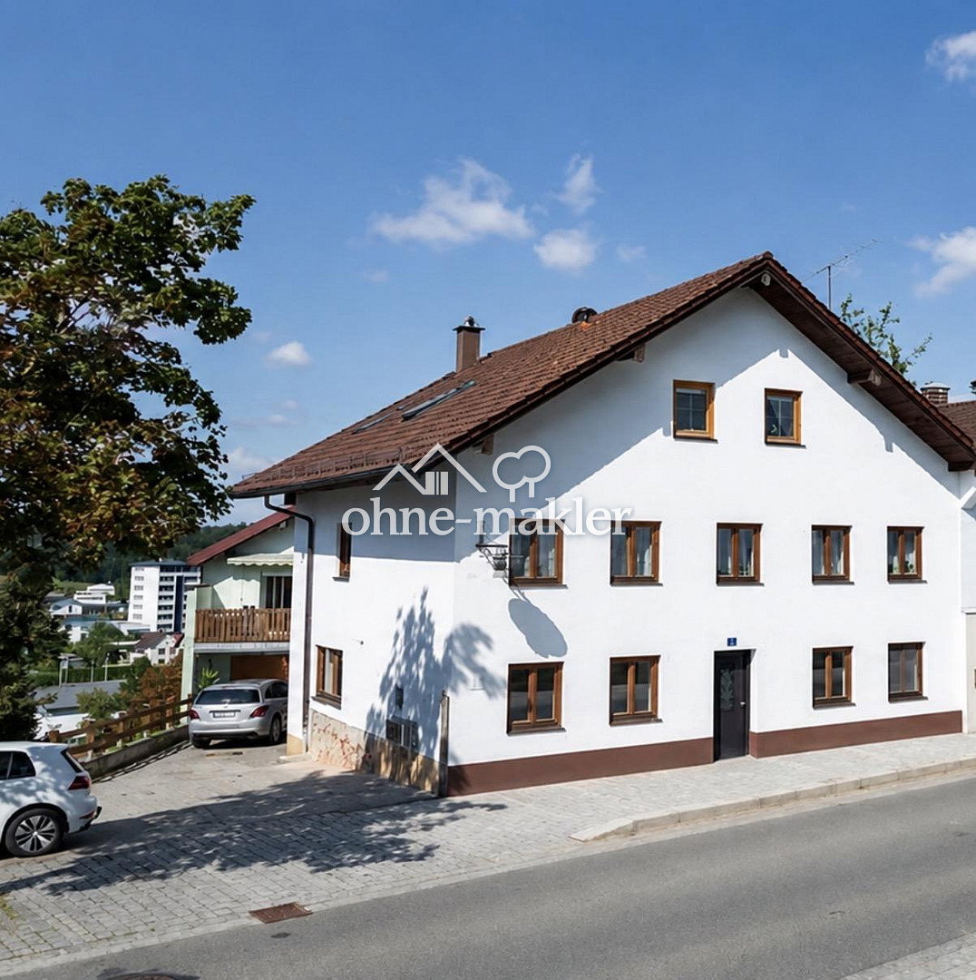 Mehrfamilienhaus mit Potenzial in Simbach, 94436 Simbach