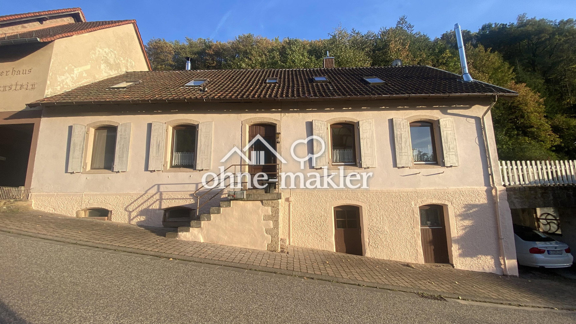 Charmantes Zweifamilienhaus mit viel Platz, 67808 Falkenstein