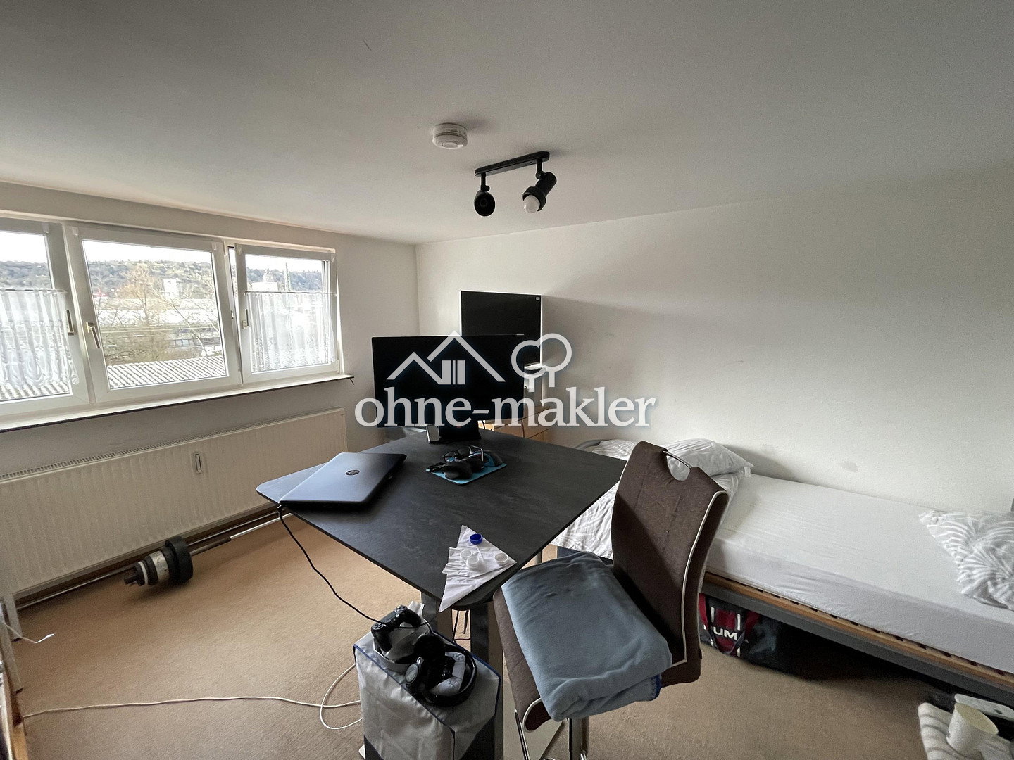 1-Zimmer Wohnung in Stuttgart-Obertürkheim, 70329 Stuttgart (Hedelfingen Obertürkheim Rohracker Uhlbach)