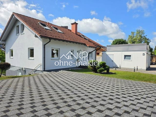 Familienparadies mit Einliegerwohnung in Loßburg, 72290 Loßburg