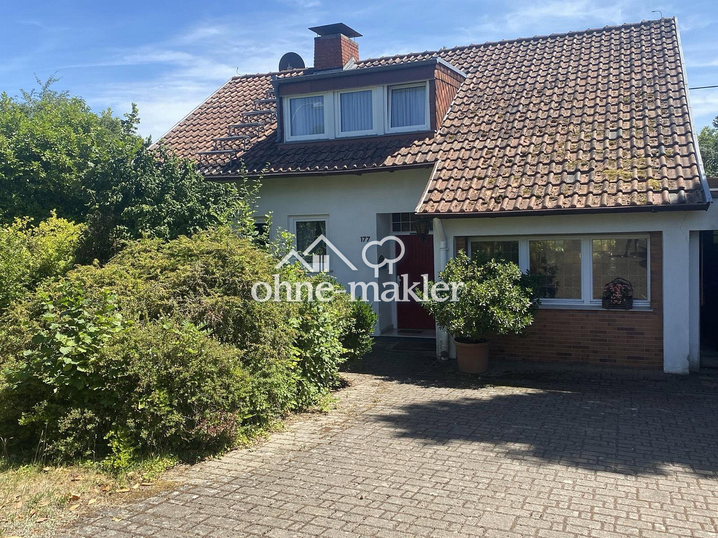 Familienparadies mit Garten in Saarbrücken, 66133 Saarbrücken