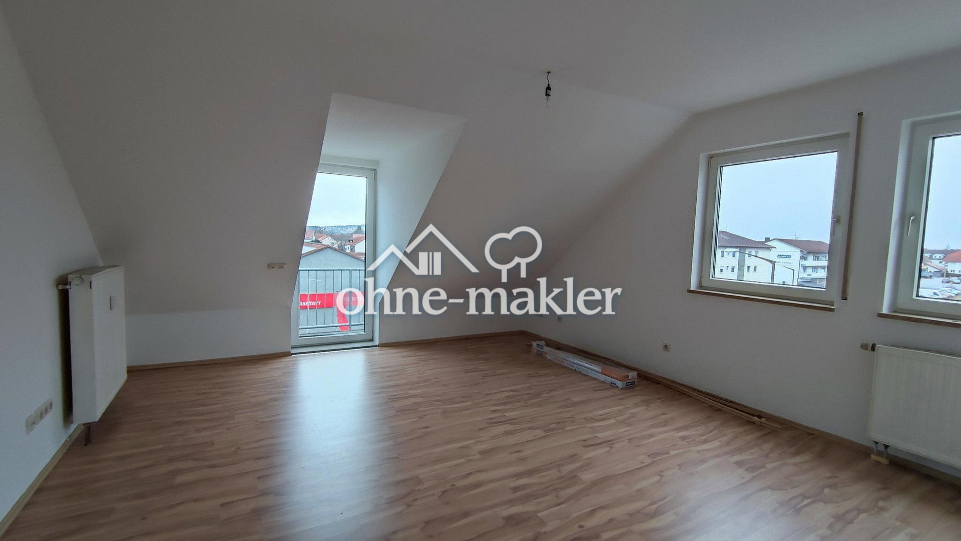 zentrale 3-Zimmer-Wohnung mit Balkon, 92421 Schwandorf