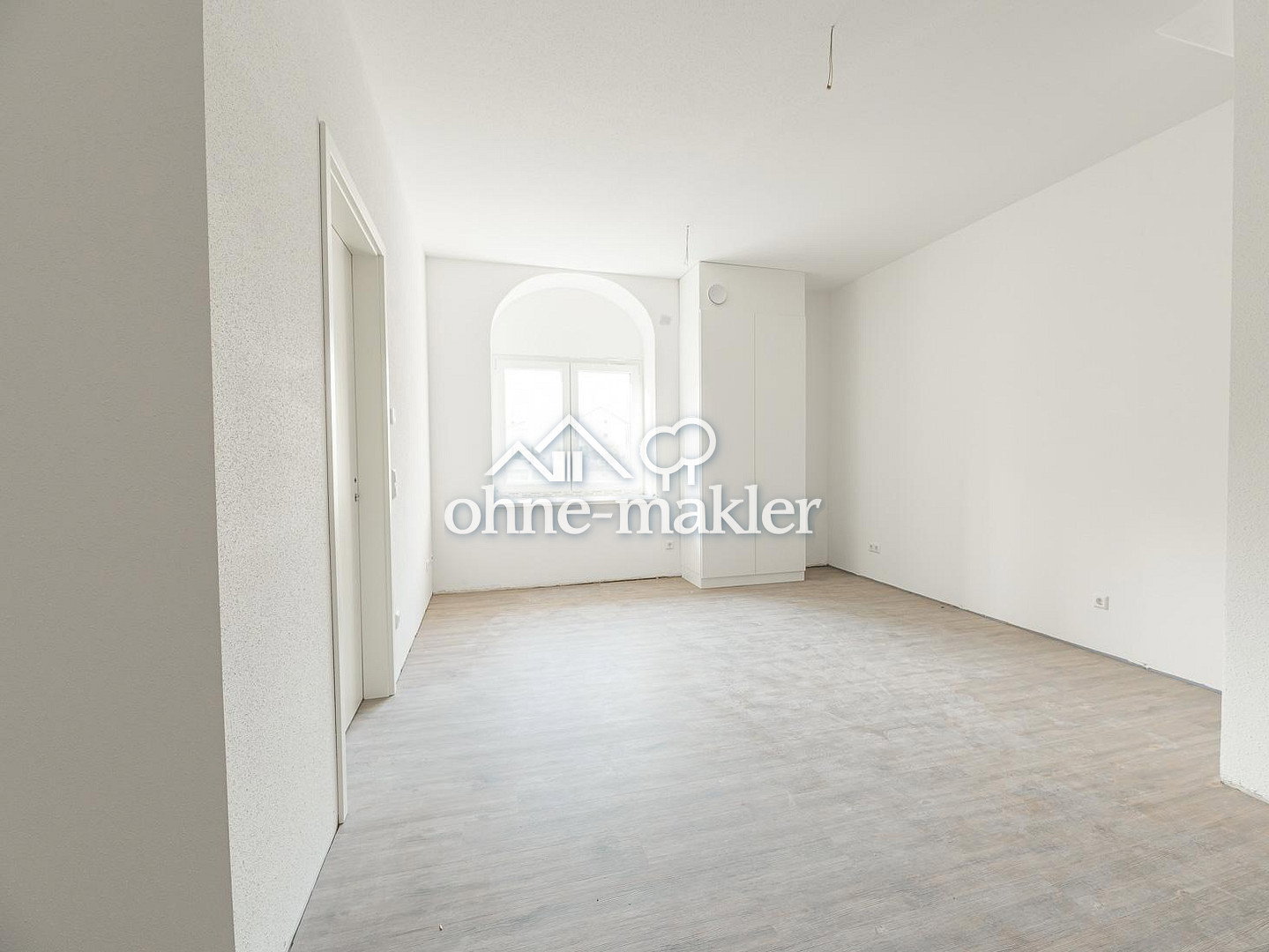 Noch dieses Jahr neu durchstarten: Helle 2-Zimmer-Wohnung mit Balkon im Herzen von Walldürn, 74731 Walldürn