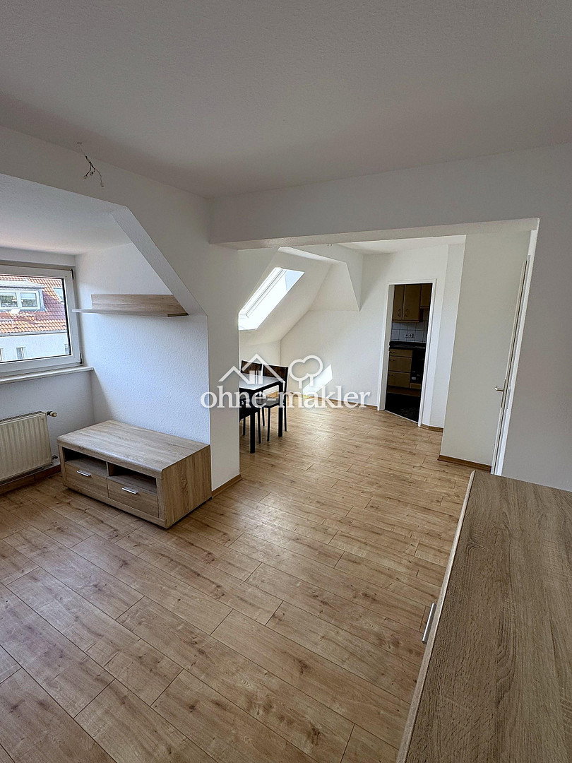 Dachgeschosswohnung mit Einbauküche & S-Bahn Nähe, 4328 Leipzig (Paunsdorf Sellerhausen-Stünz)