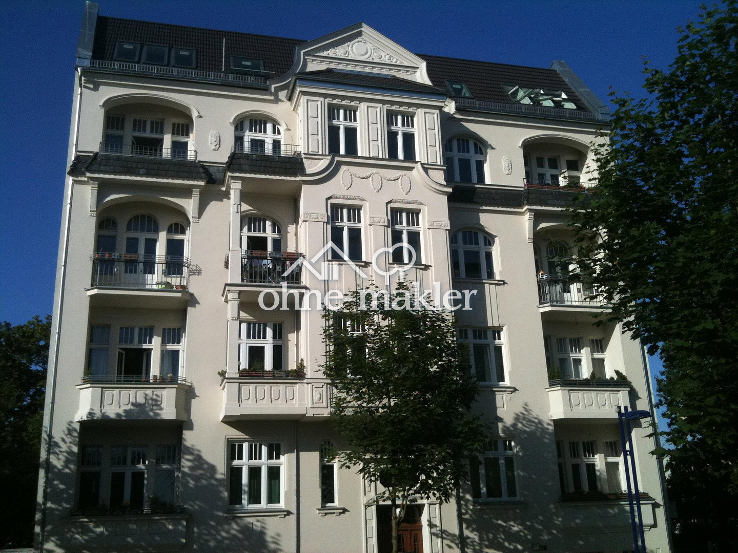 Großzügiger Altbau mit Rendite-Potenzial, 10245 Berlin (Friedrichshain-Kreuzberg Friedrichshain)