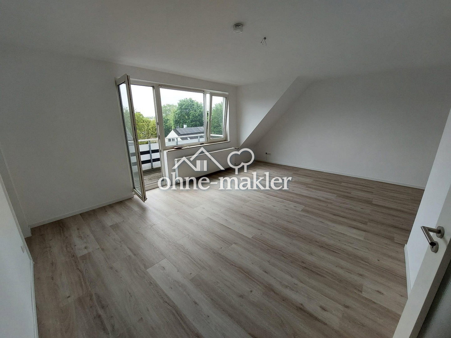 Dachgeschoss mit Balkon – ruhig & gut angebunden, 40699 Erkrath