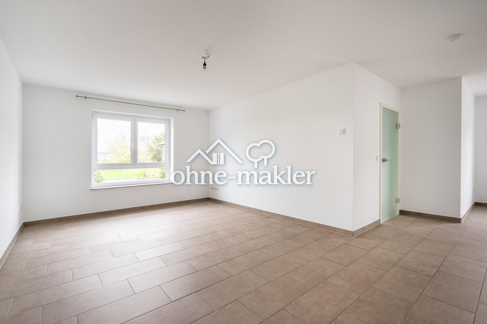 Traumwohnung in Grolsheim – Balkon & EBK, 55459 Grolsheim