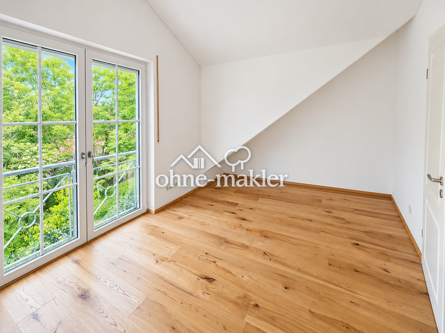 Schöne DG-Wohnung mit Einbauküche im Herzen Haar’s, 85540 Haar (Trudering-Riem)