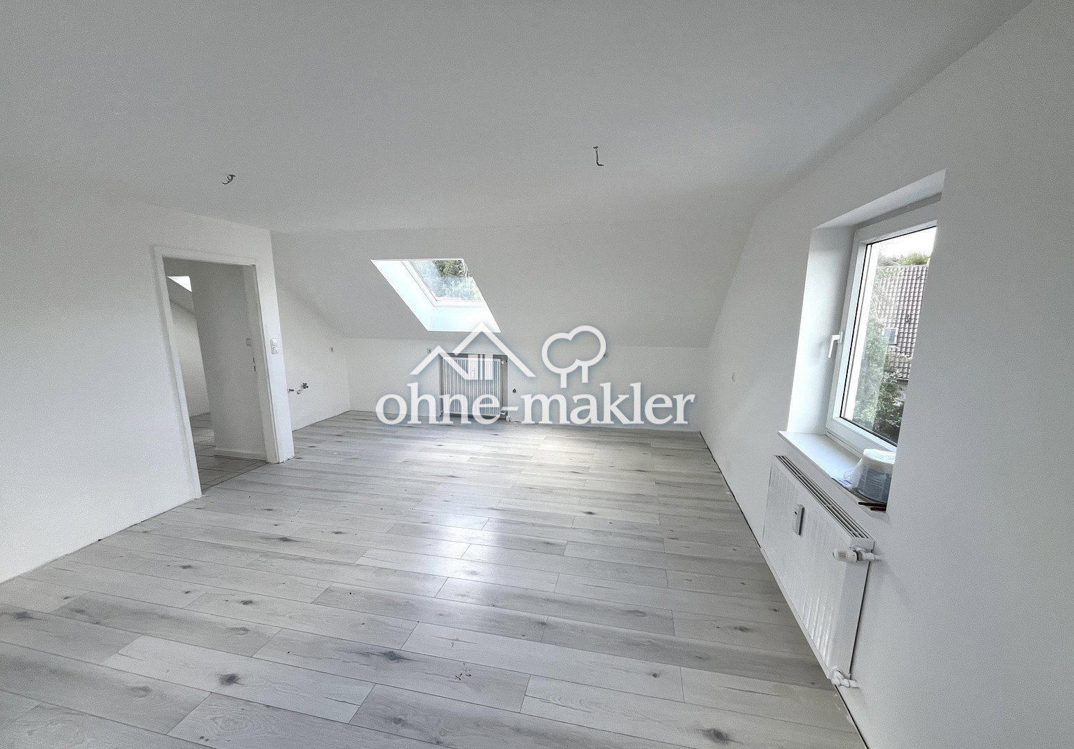 Dachgeschosswohnung mit Stellplatz – ideal für Pendler, 86424 Dinkelscherben