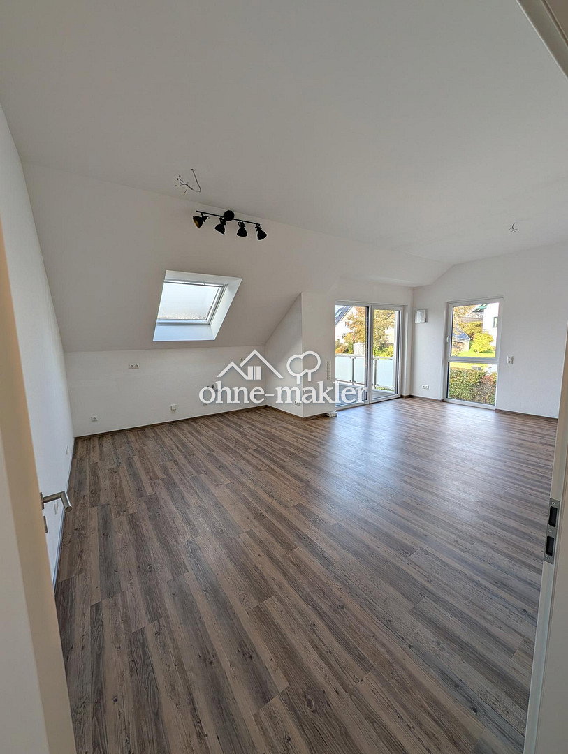 Dachgeschosswohnung in Monschau – Balkon & Aufzug, 52156 Monschau